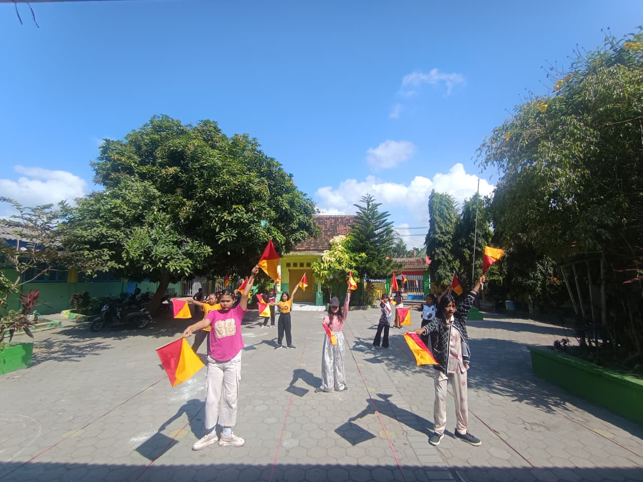 Latihan Semaphore Dance